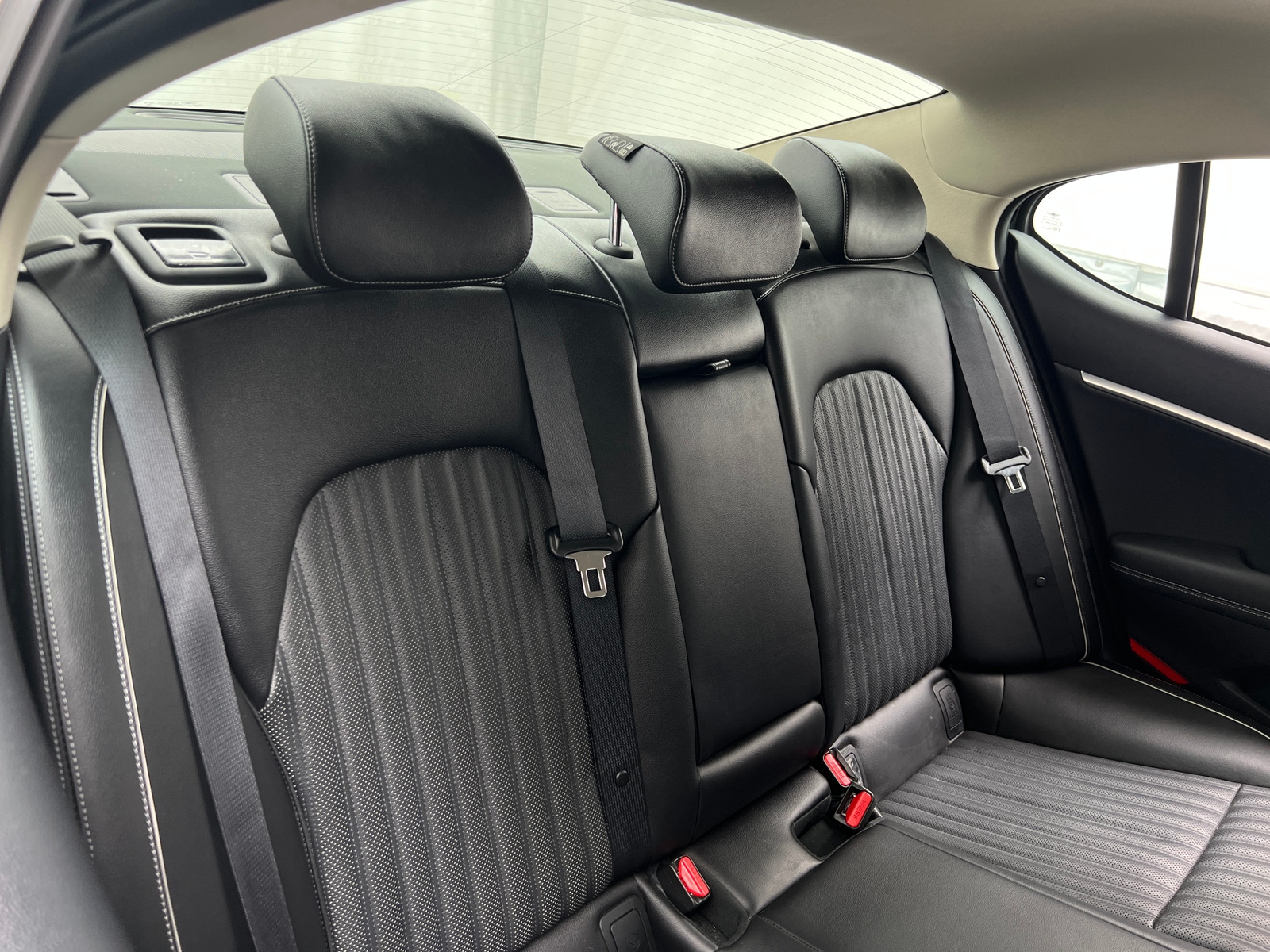 Thumbnail: 2022 Genesis G70 - 5