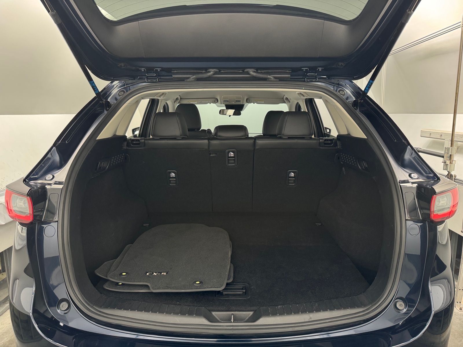 Thumbnail: 2025 Mazda CX-5 - 6