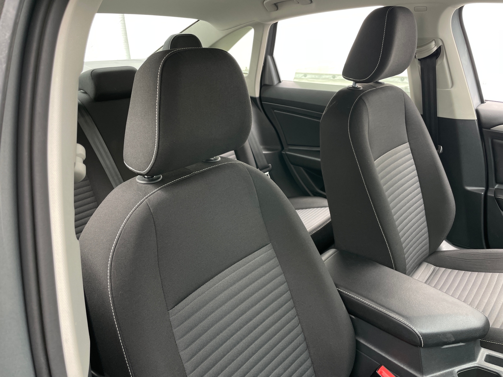 Thumbnail: 2022 Volkswagen Jetta - 2