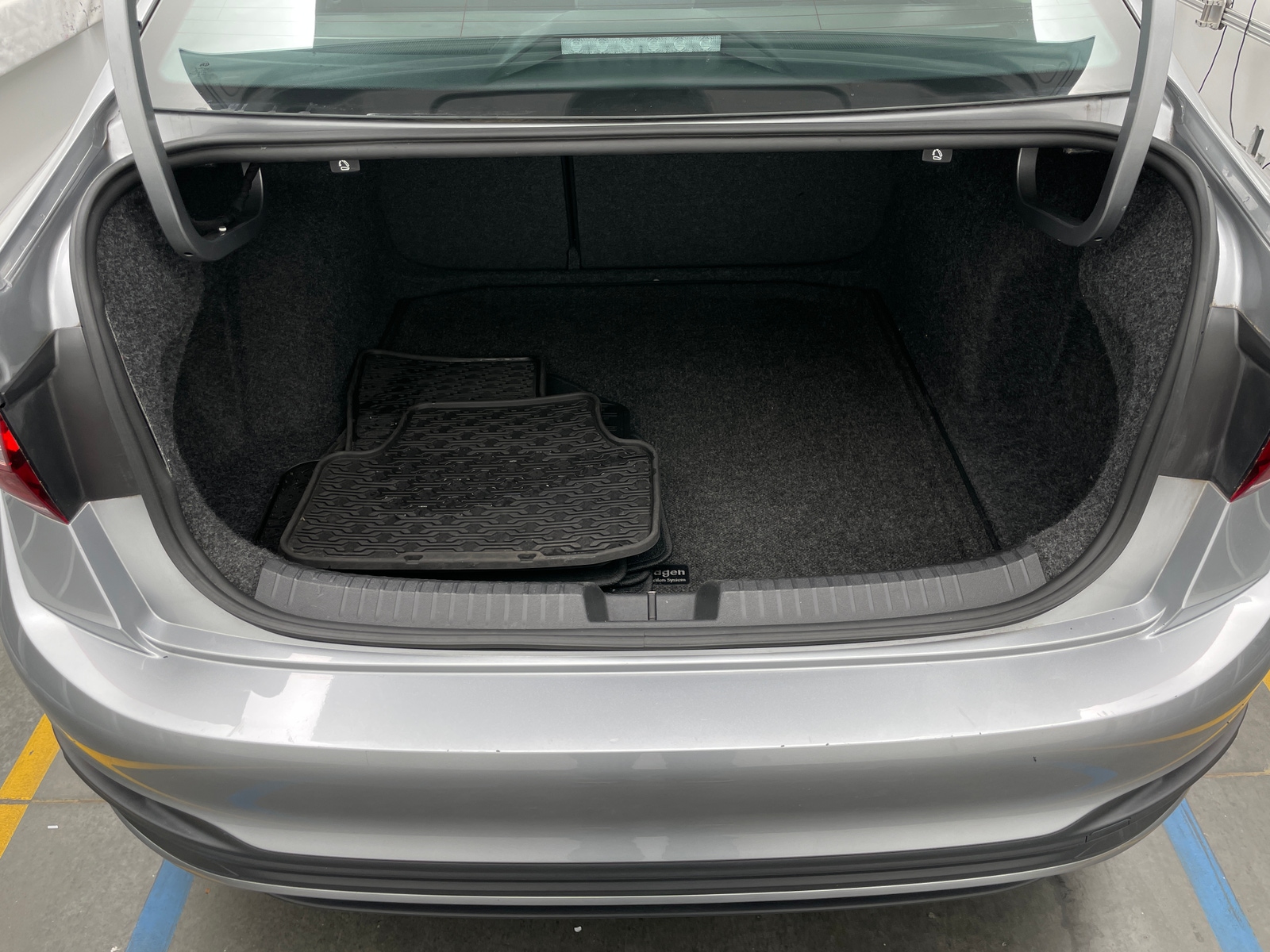 Thumbnail: 2022 Volkswagen Jetta - 7