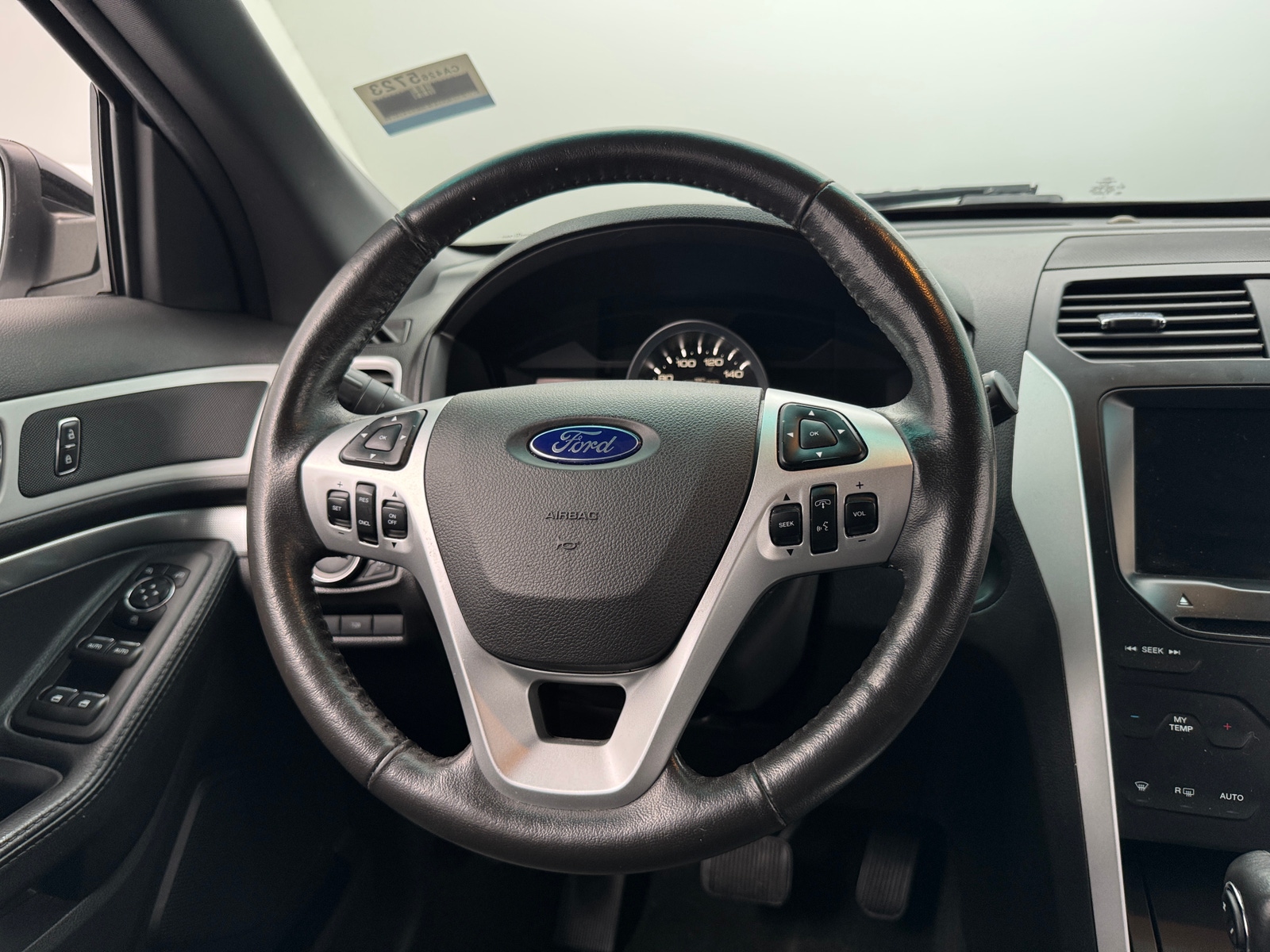 Thumbnail: 2015 Ford Explorer - 5
