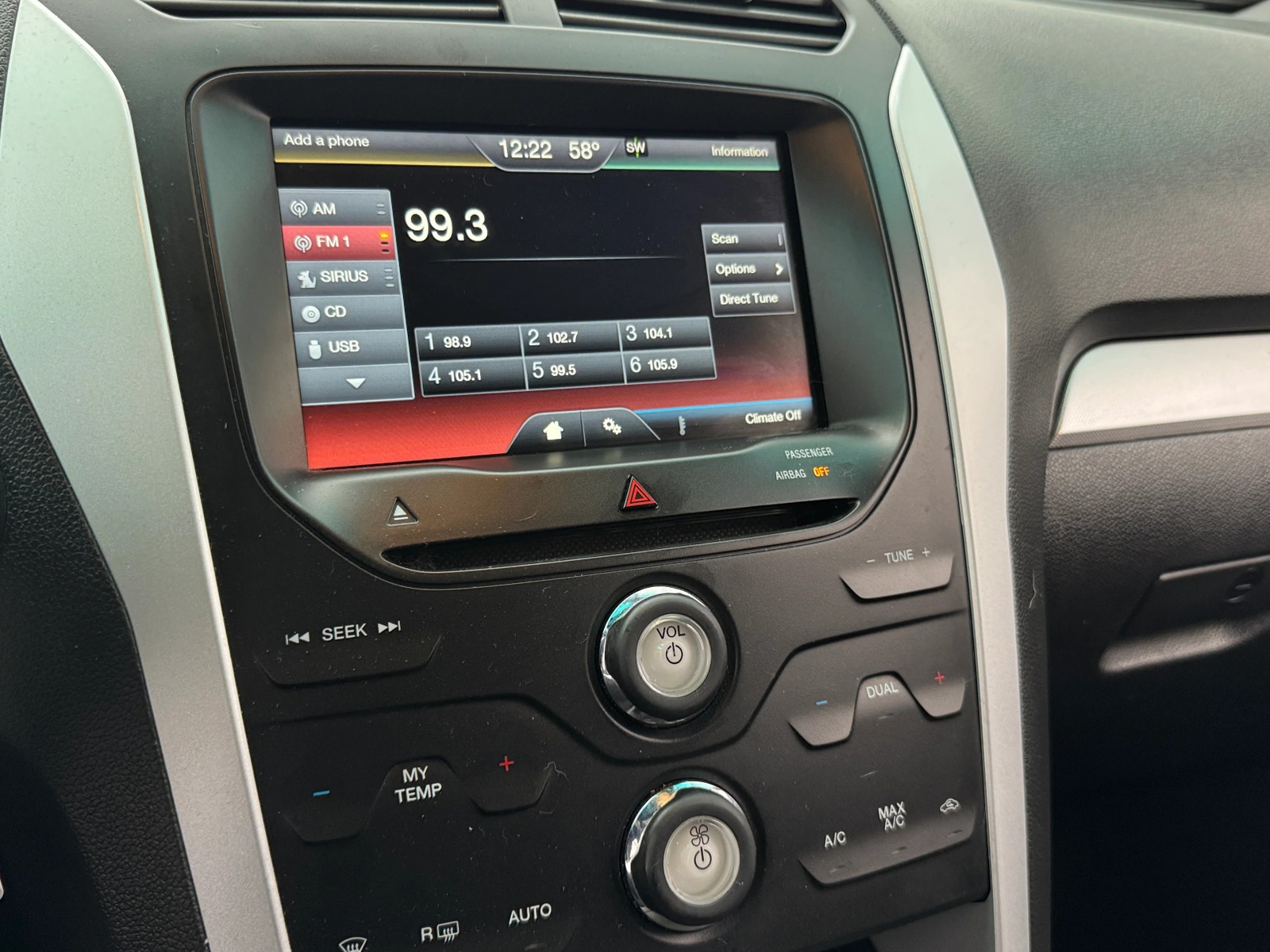 Thumbnail: 2015 Ford Explorer - 4