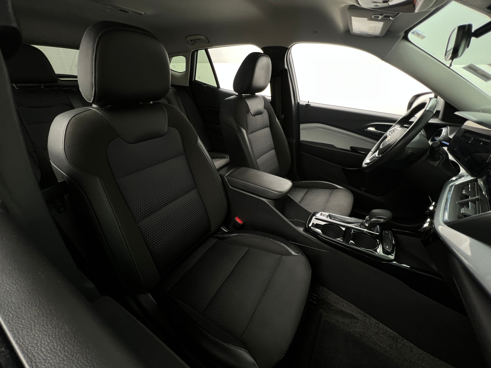 Thumbnail: 2024 Chevrolet Trax - 2