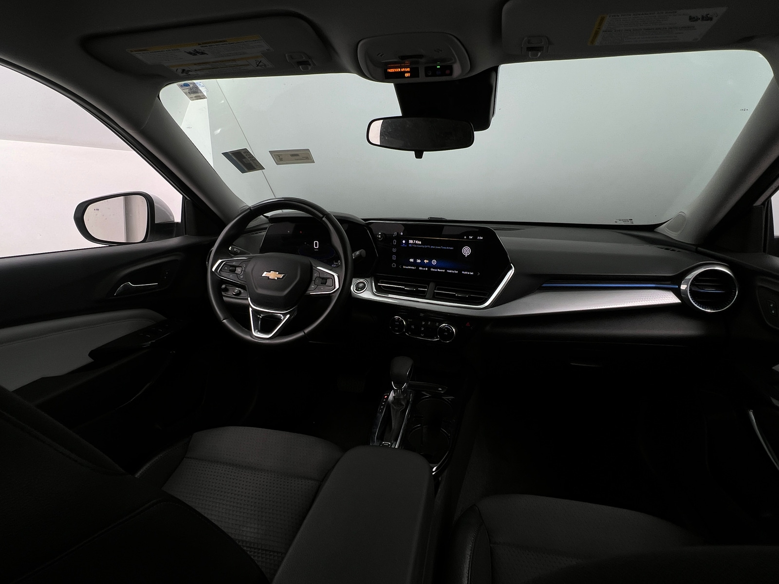 Thumbnail: 2024 Chevrolet Trax - 3