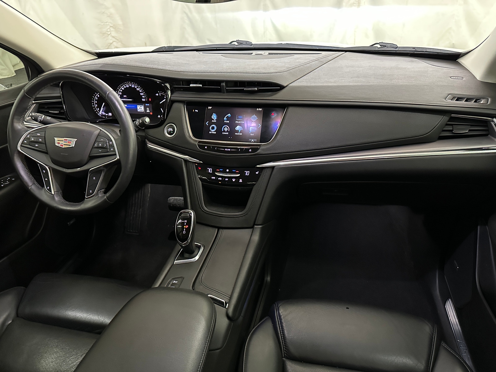 Thumbnail: 2017 Cadillac XT5 - 2