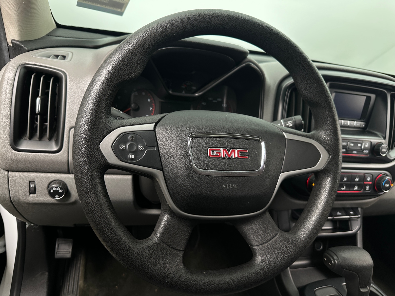 Thumbnail: 2015 GMC Canyon - 5