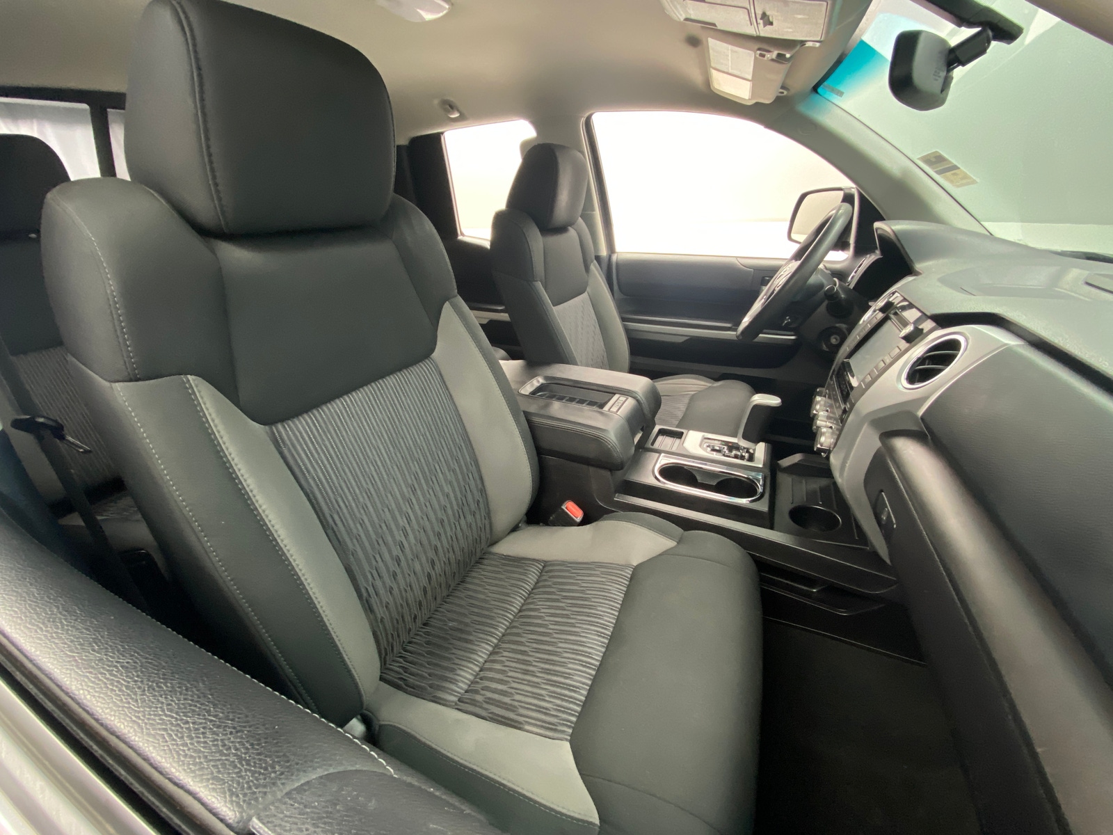 Thumbnail: 2015 Toyota Tundra - 2