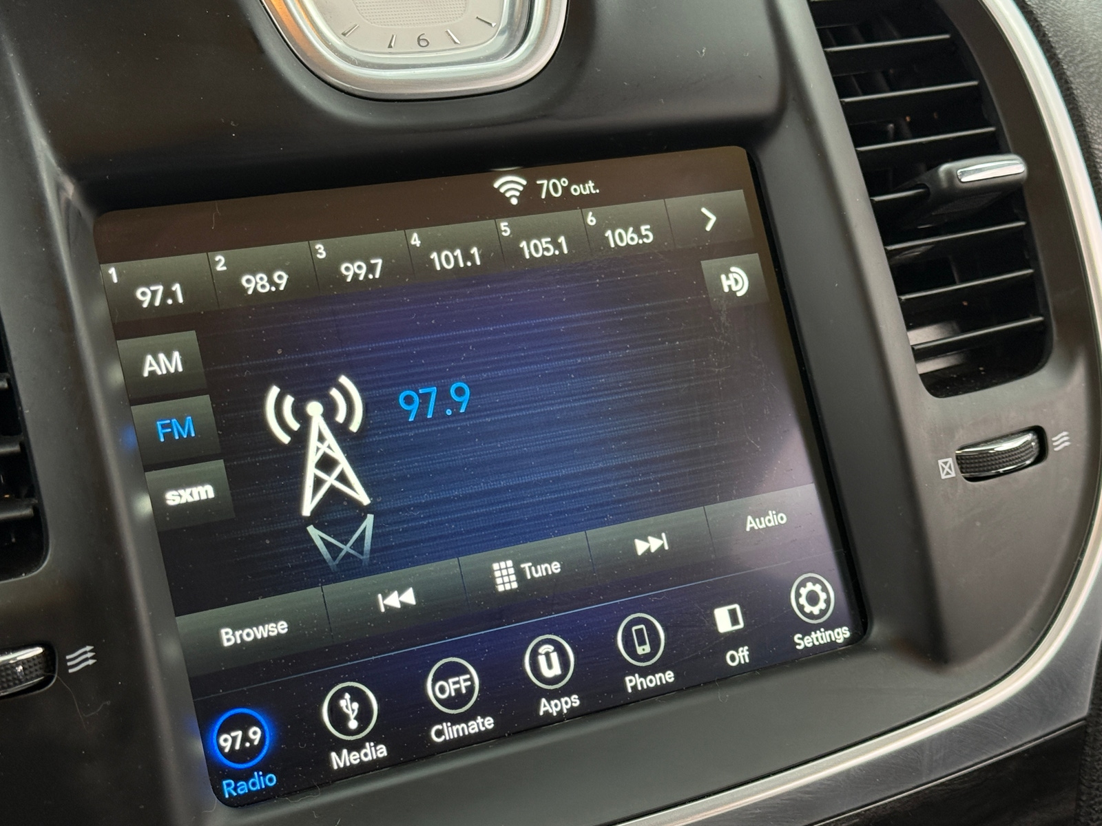 Thumbnail: 2019 Chrysler 300 - 4