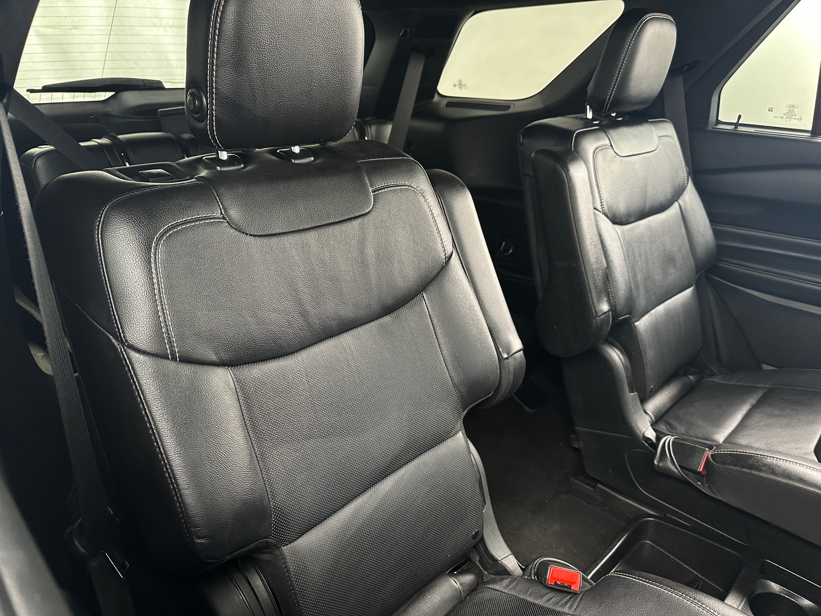 Thumbnail: 2020 Ford Explorer - 5