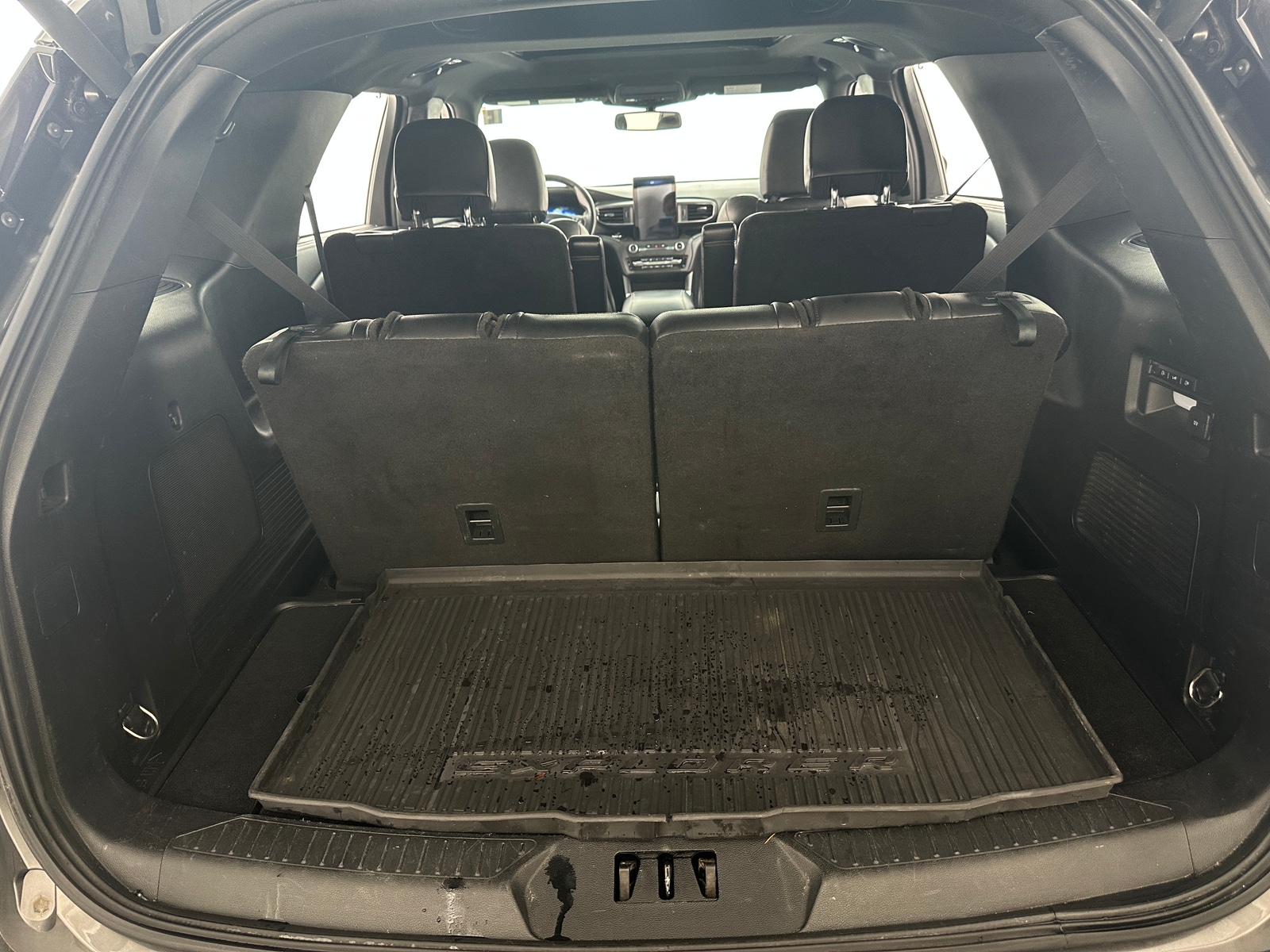 Thumbnail: 2020 Ford Explorer - 6