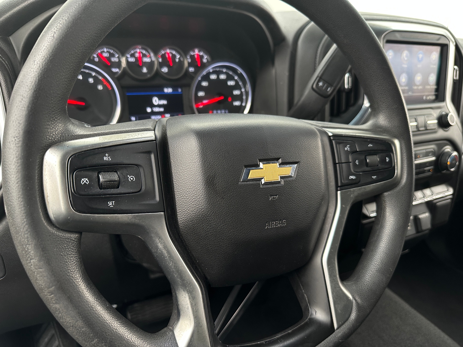 Thumbnail: 2020 Chevrolet Silverado 1500 - 5