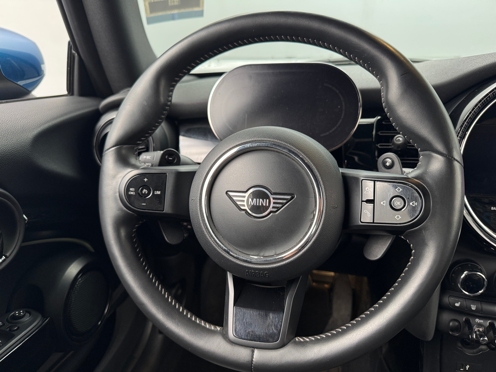 Thumbnail: 2023 MINI Cooper Convertible - 4