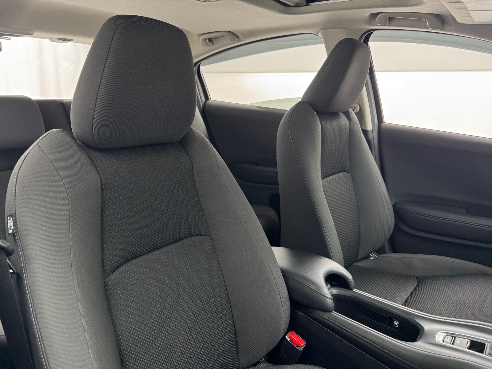 Thumbnail: 2022 Honda HR-V - 2