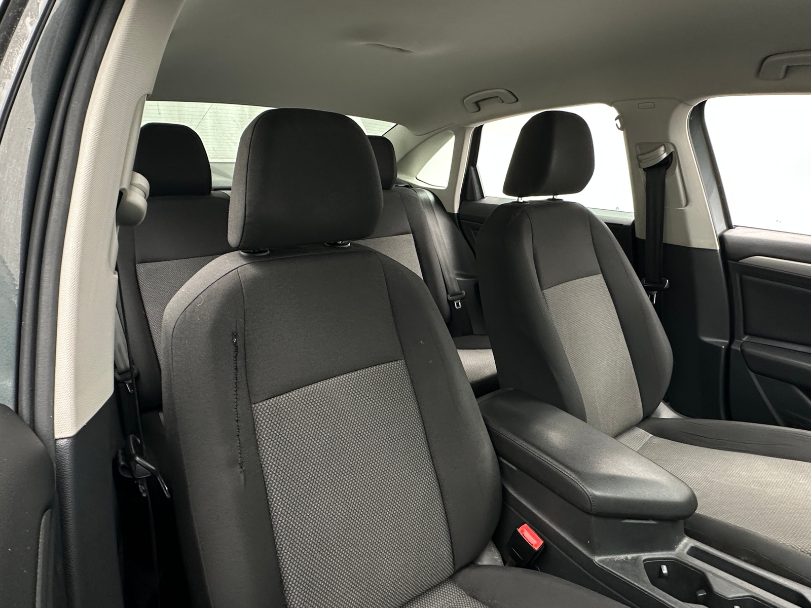 Thumbnail: 2019 Volkswagen Jetta - 2