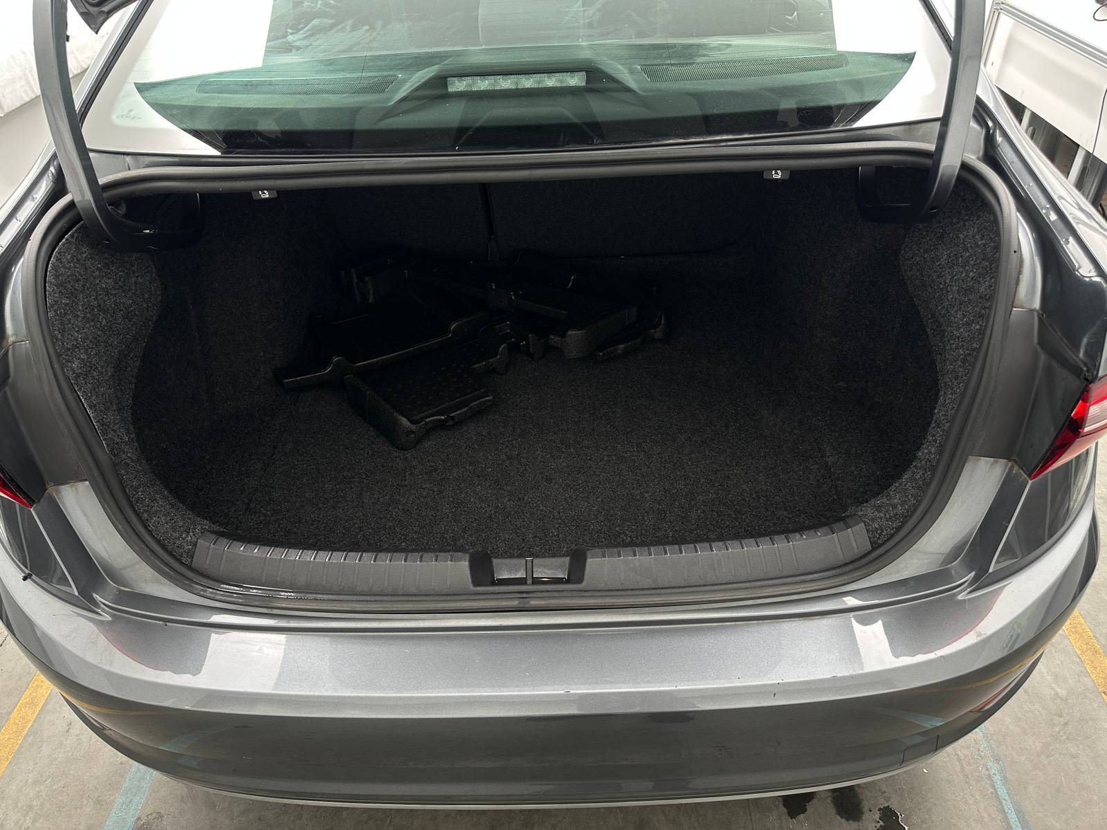 Thumbnail: 2019 Volkswagen Jetta - 7