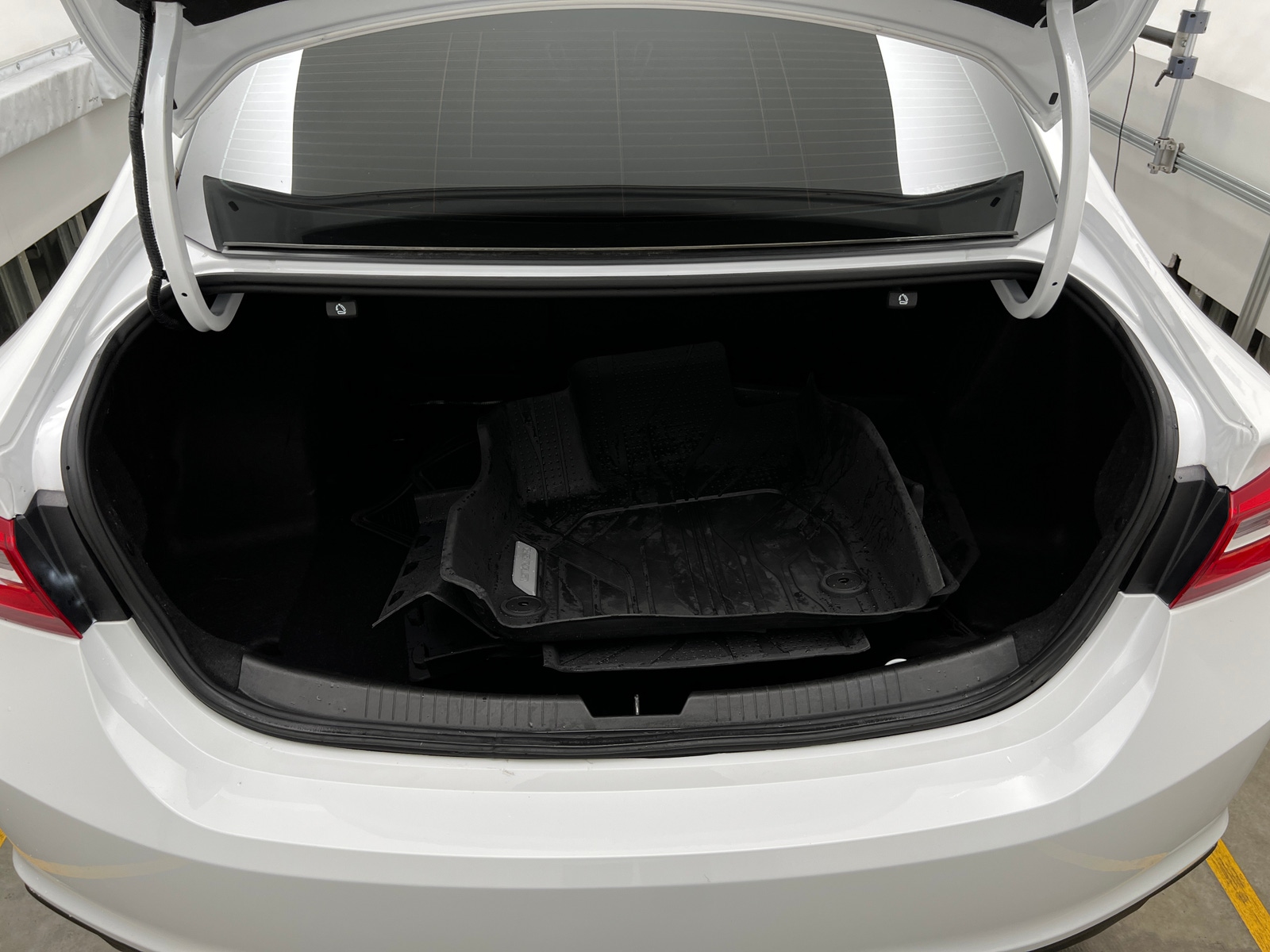 Thumbnail: 2023 Chevrolet Malibu - 7