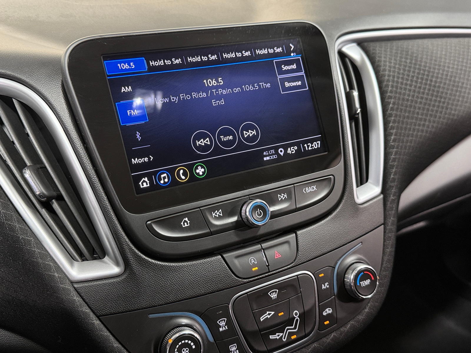 Thumbnail: 2023 Chevrolet Malibu - 4