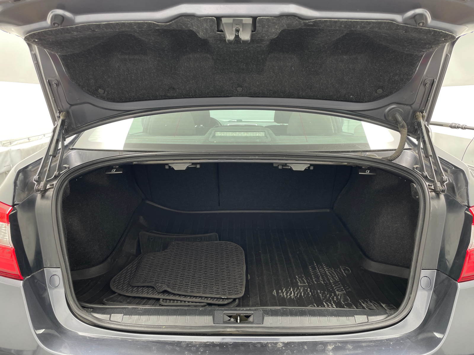 Thumbnail: 2016 Subaru Legacy - 7