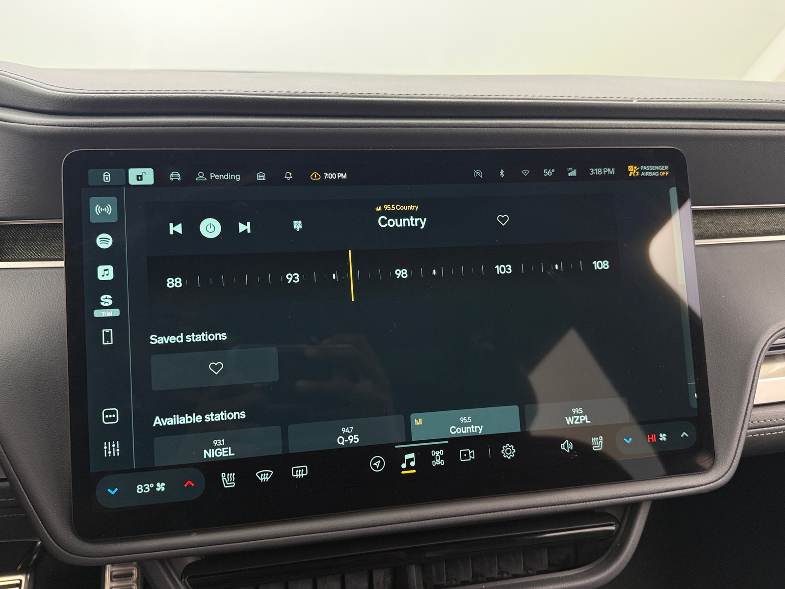 Thumbnail: 2024 Rivian R1S - 3