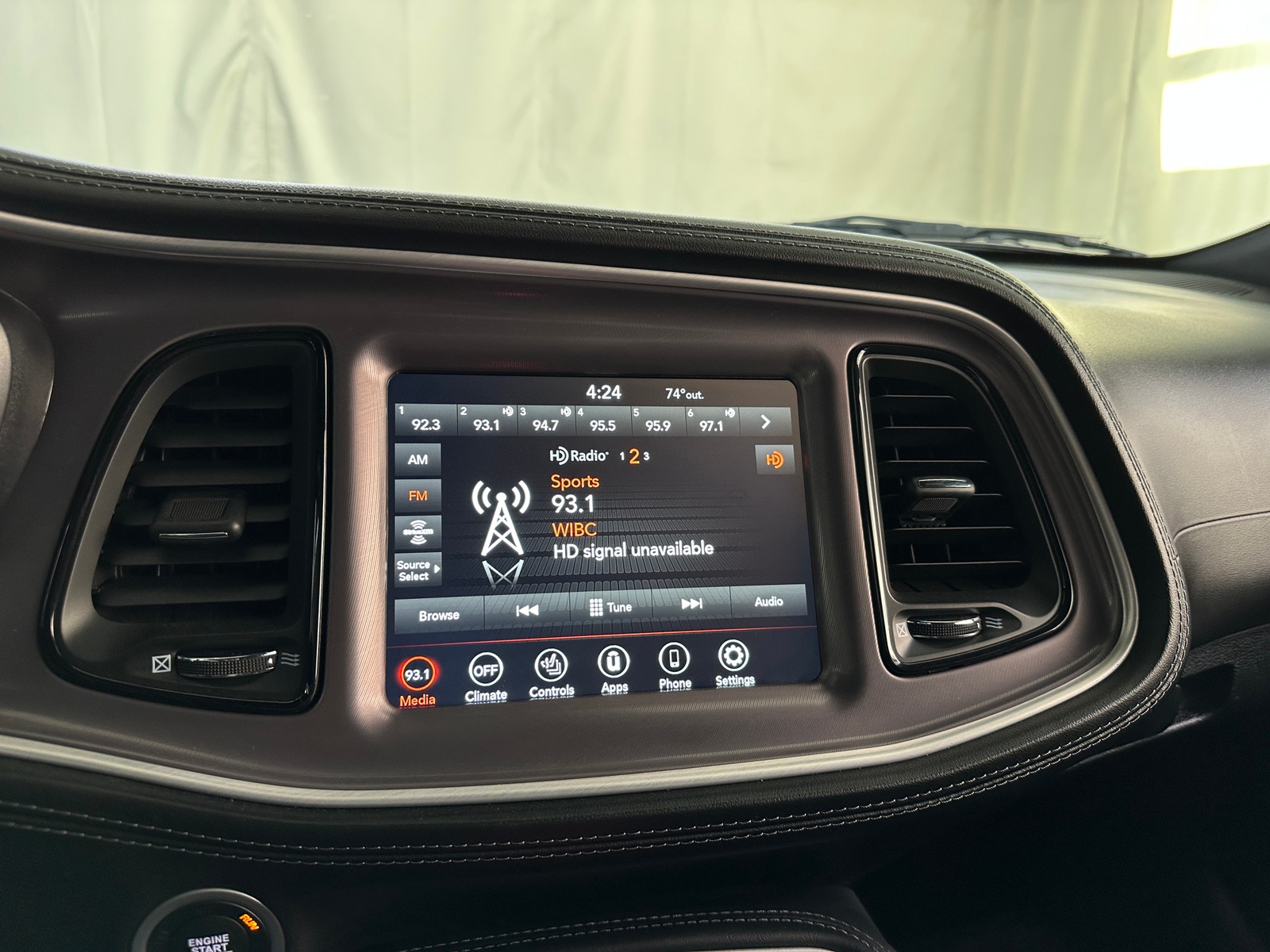 Thumbnail: 2022 Dodge Challenger - 4