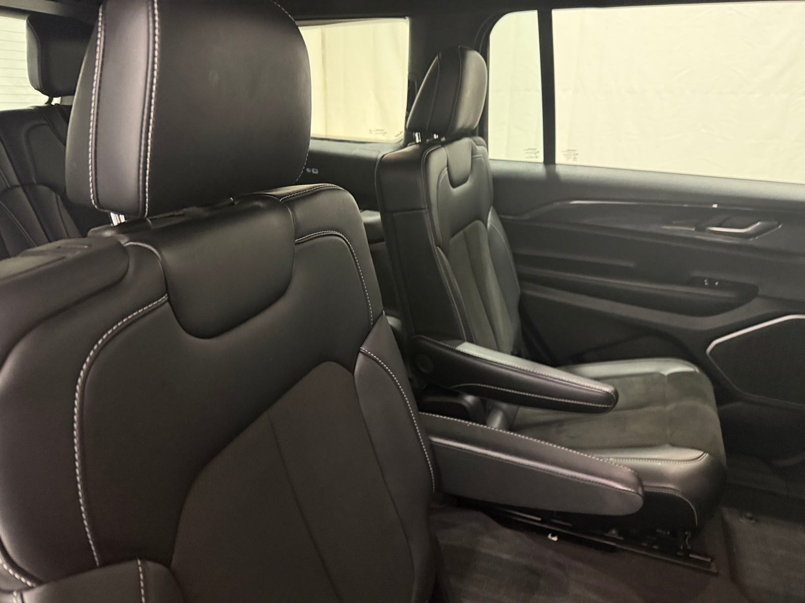 Thumbnail: 2021 Jeep Grand Cherokee L - 5