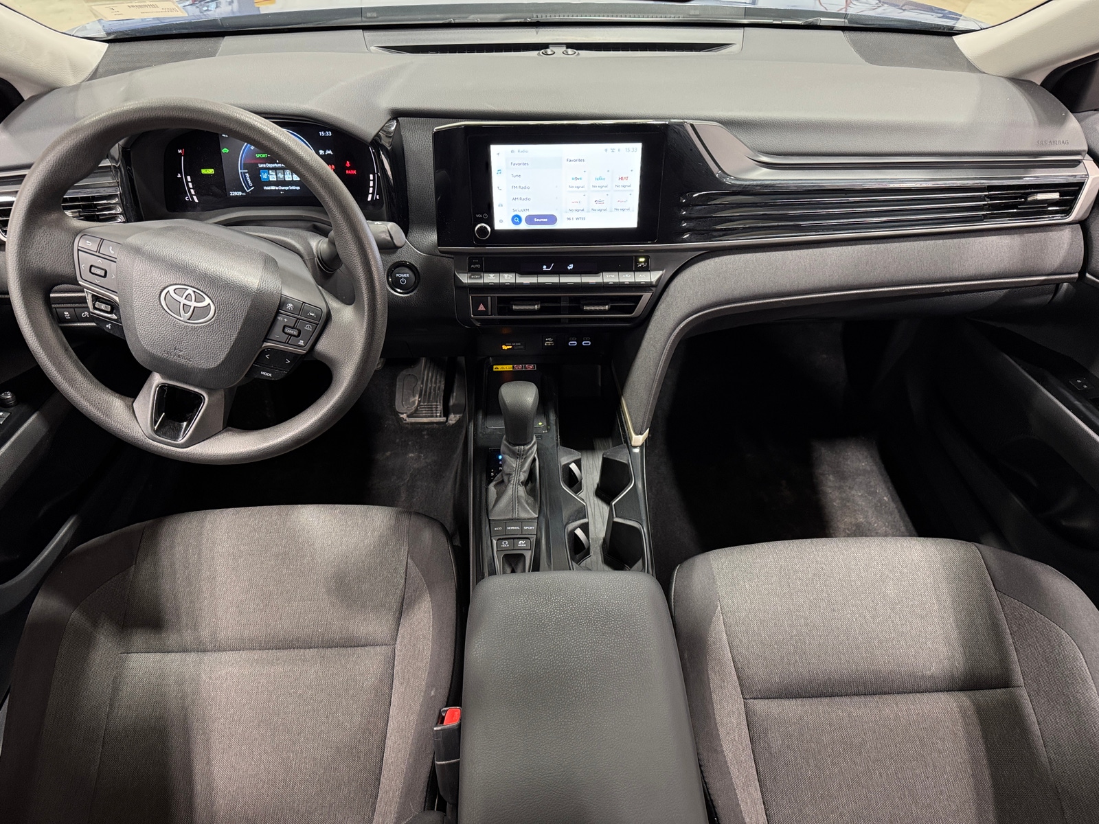 Thumbnail: 2025 Toyota Camry - 3