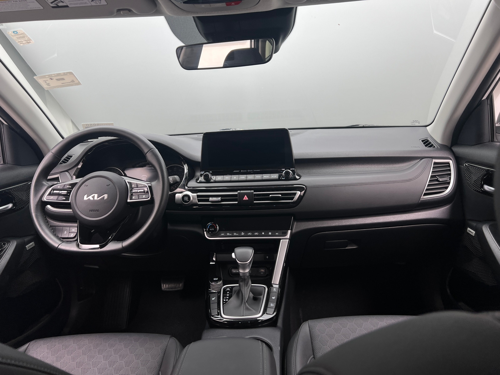 Thumbnail: 2023 Kia Seltos - 2