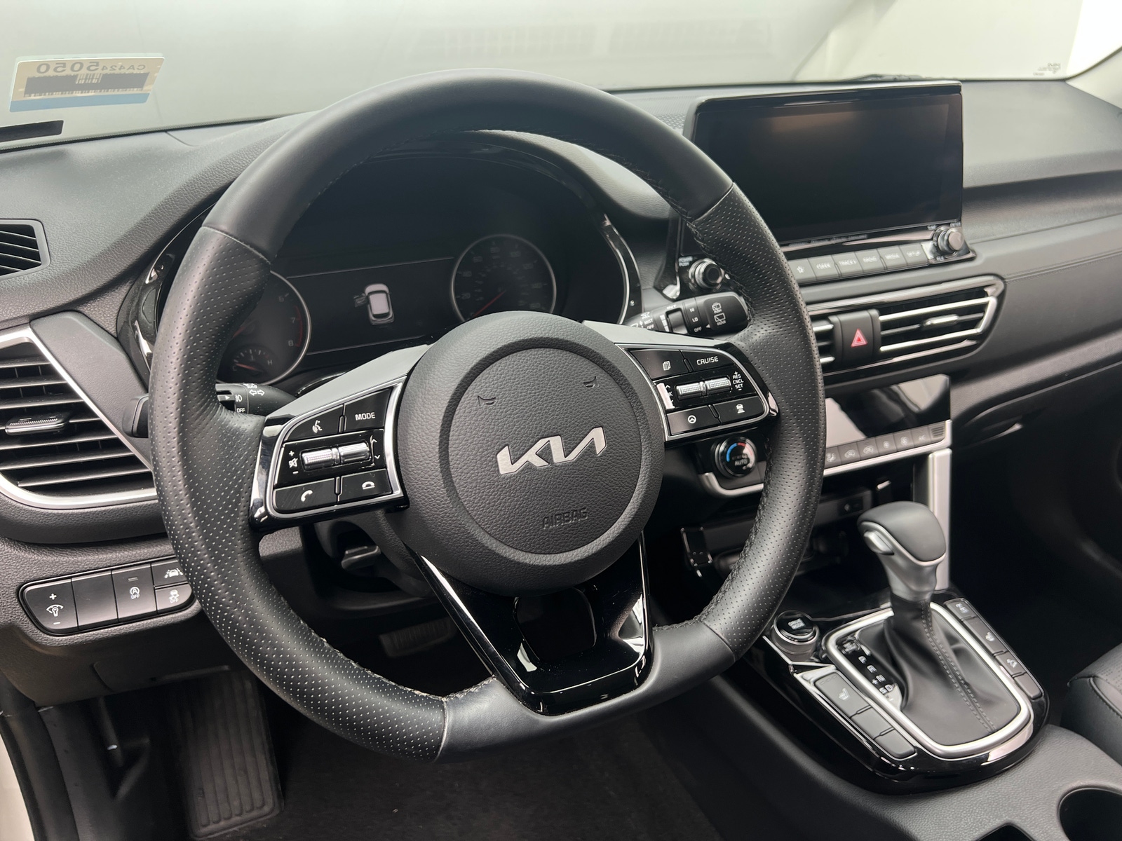 Thumbnail: 2023 Kia Seltos - 4