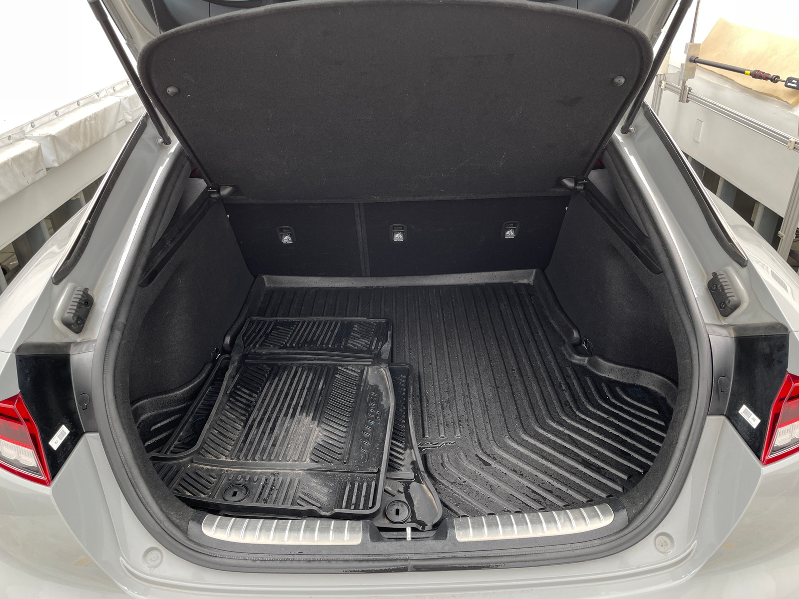 Thumbnail: 2022 Kia Stinger - 6