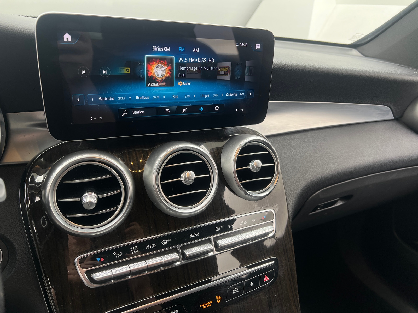 Thumbnail: 2021 Mercedes-Benz GLC - 3