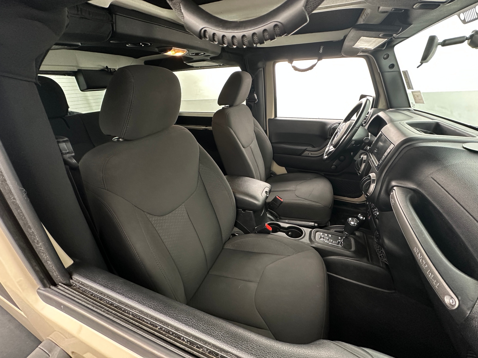 Thumbnail: 2016 Jeep Wrangler - 2