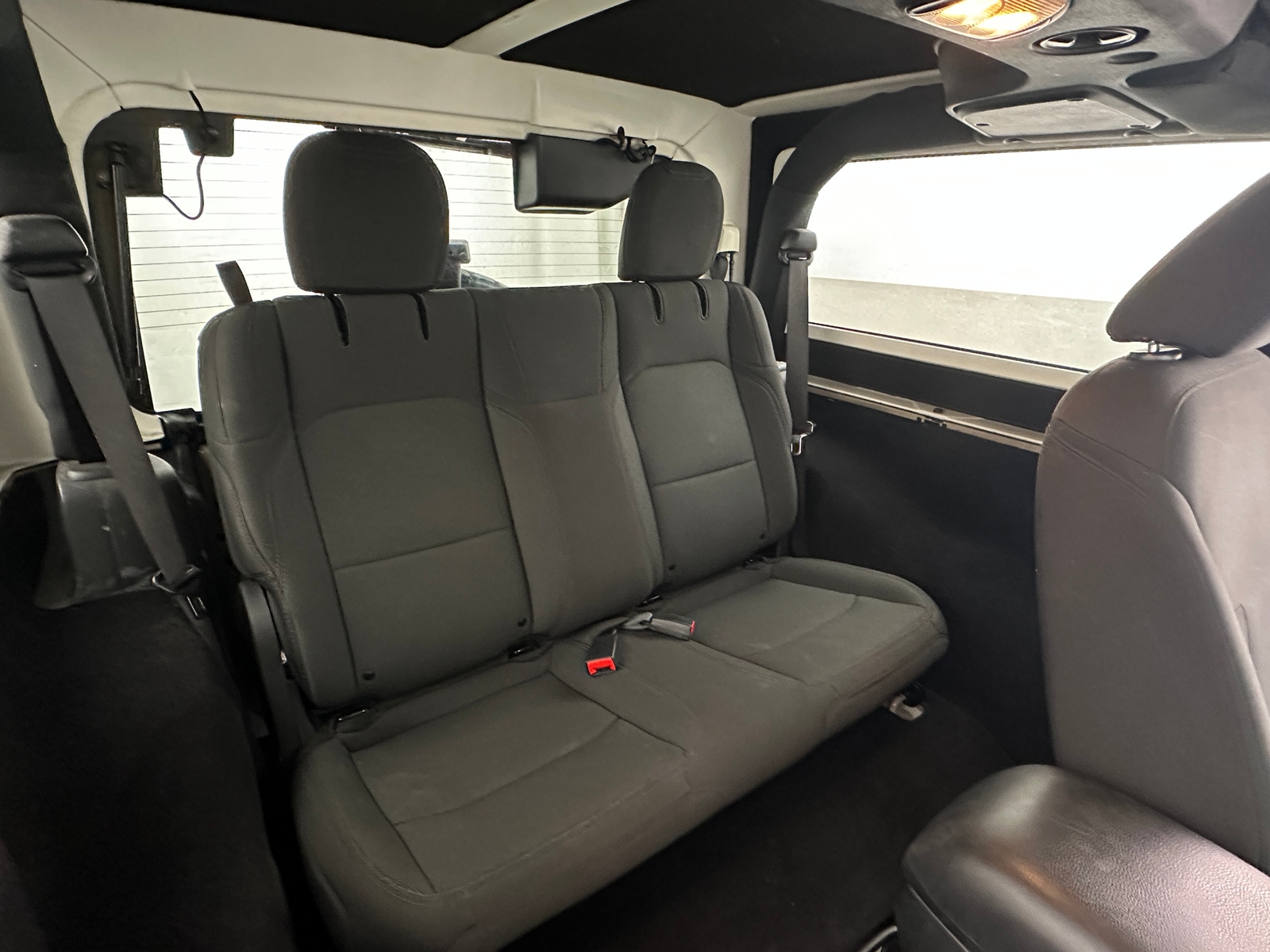 Thumbnail: 2016 Jeep Wrangler - 6