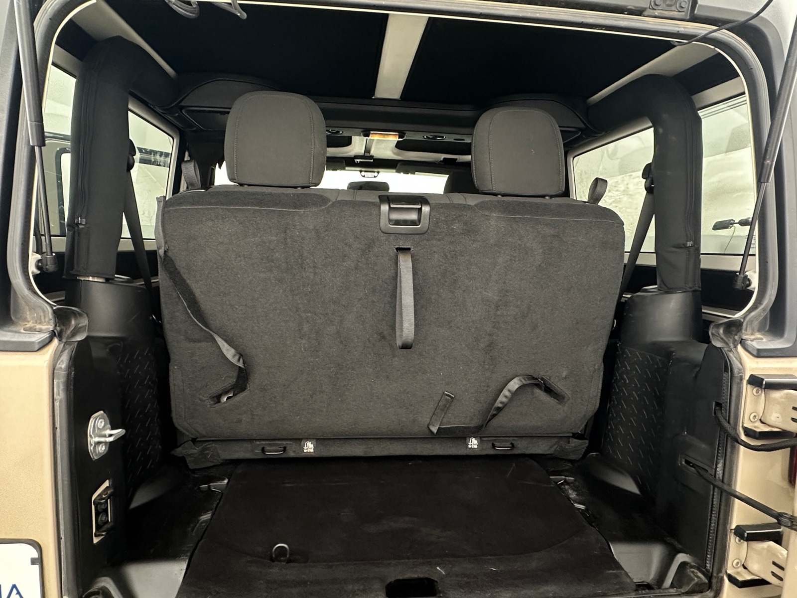 Thumbnail: 2016 Jeep Wrangler - 7