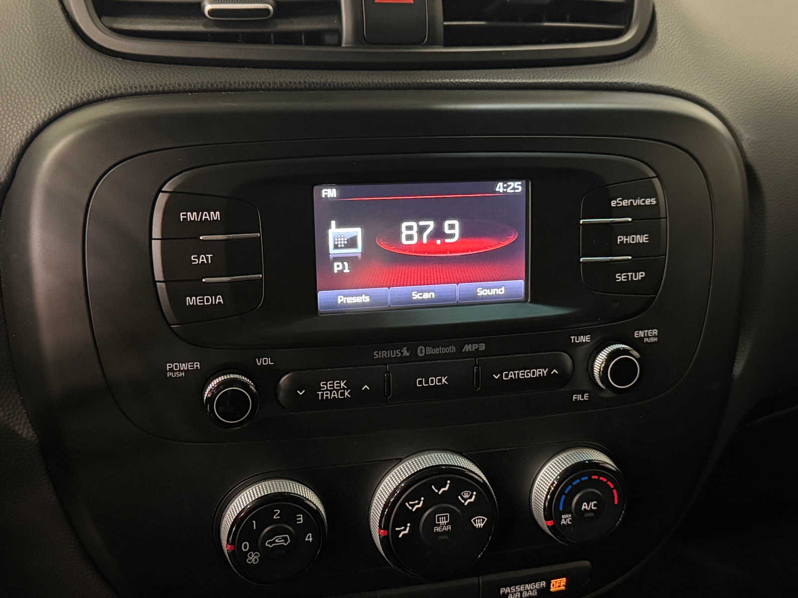 Thumbnail: 2015 Kia Soul - 4