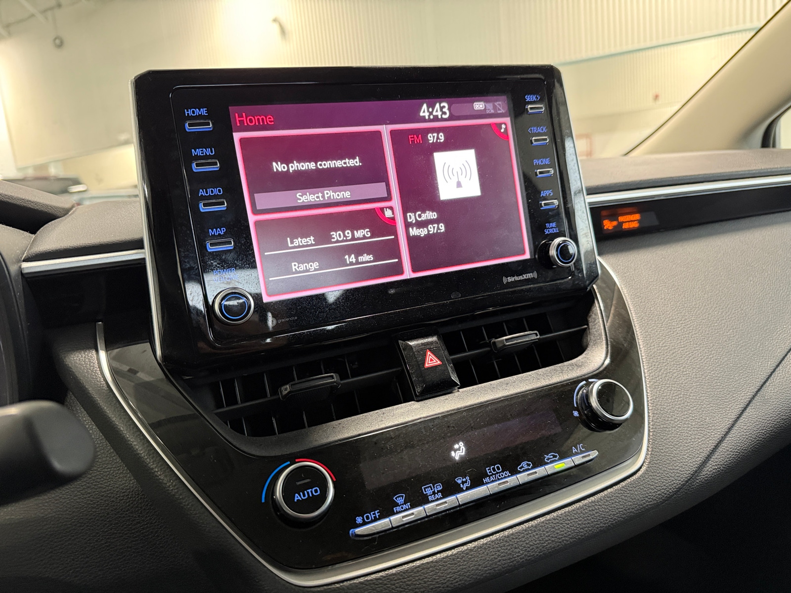 Thumbnail: 2021 Toyota Corolla - 4