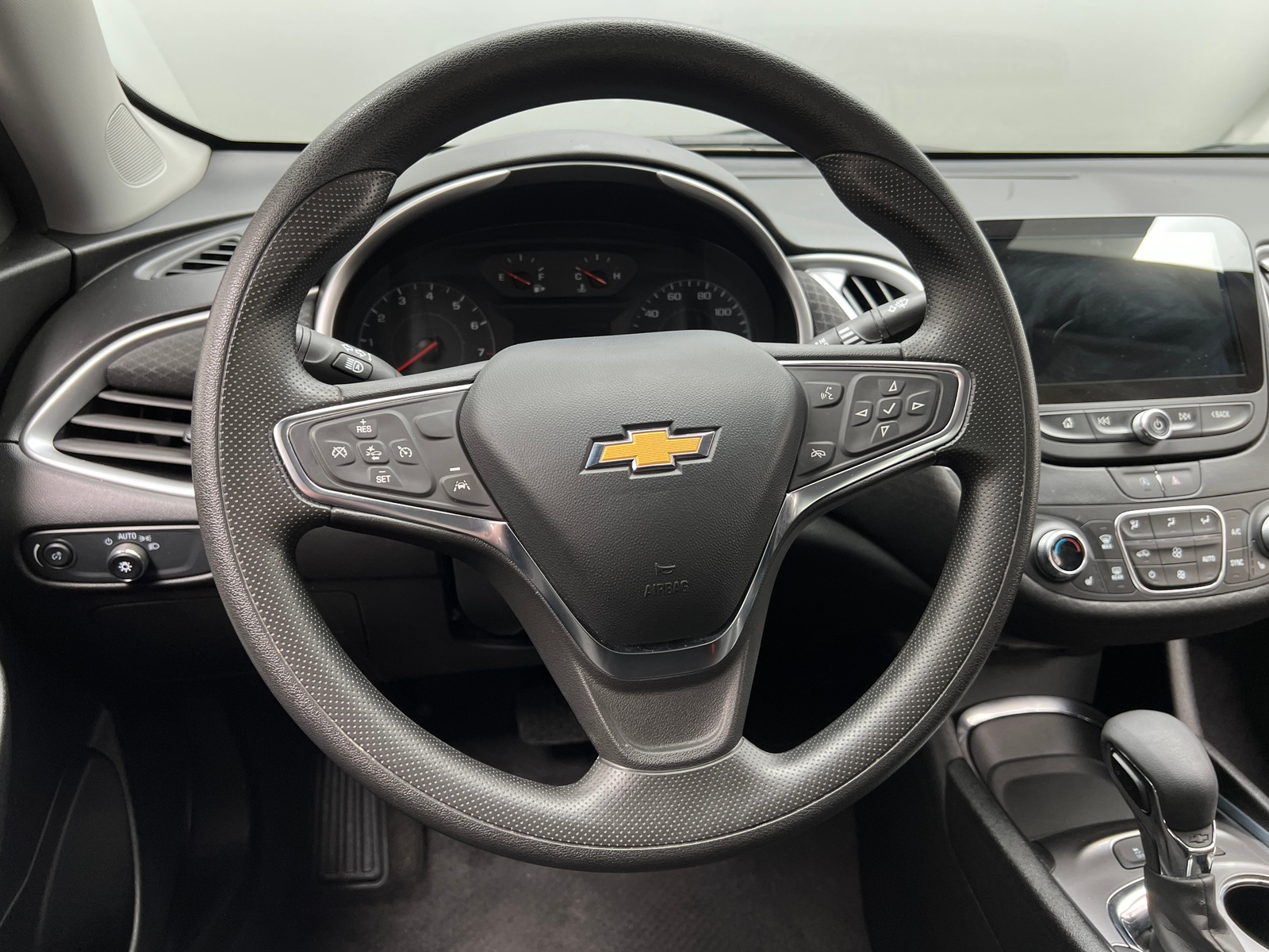 Thumbnail: 2024 Chevrolet Malibu - 5