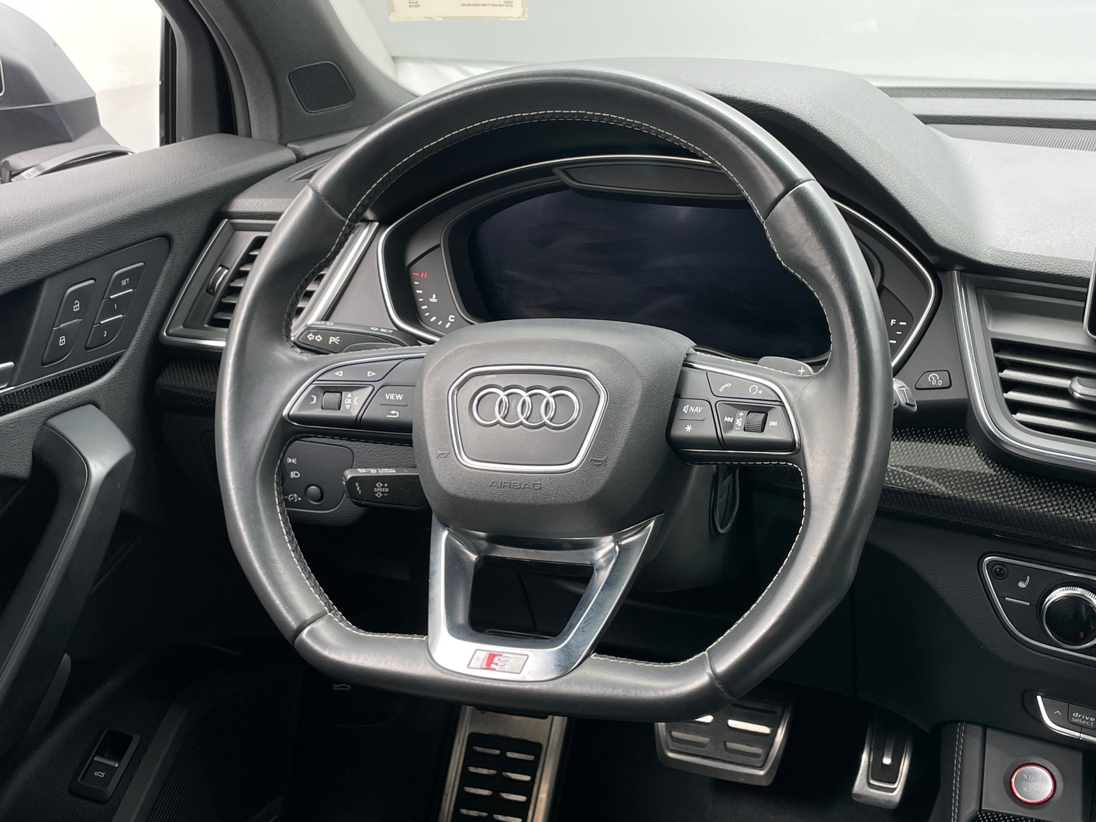 Thumbnail: 2019 Audi SQ5 - 4
