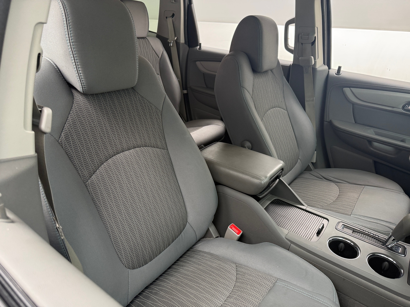 Thumbnail: 2017 Chevrolet Traverse - 2