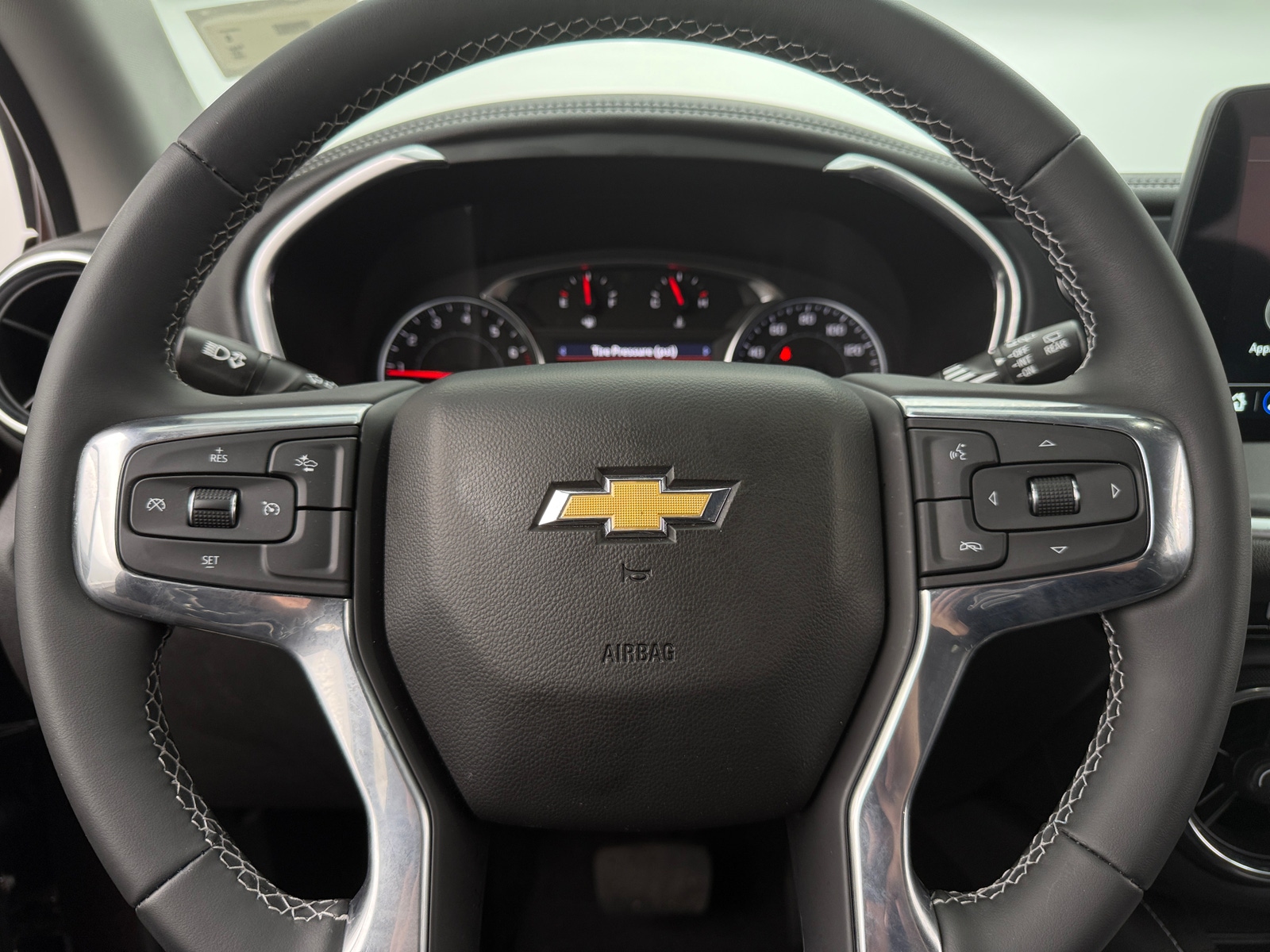 Thumbnail: 2023 Chevrolet Blazer - 4