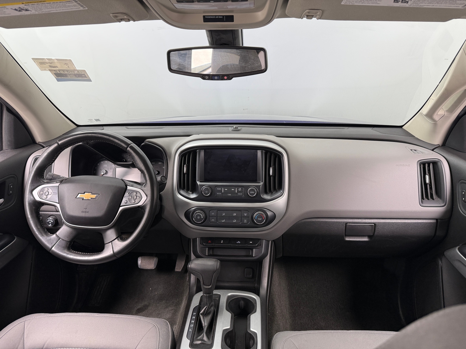 Thumbnail: 2017 Chevrolet Colorado - 3