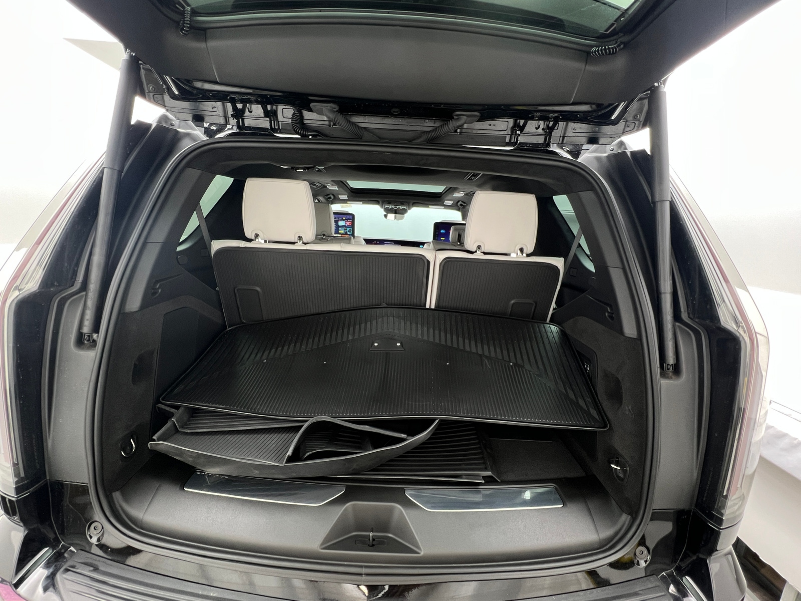 Thumbnail: 2025 Cadillac Escalade - 6