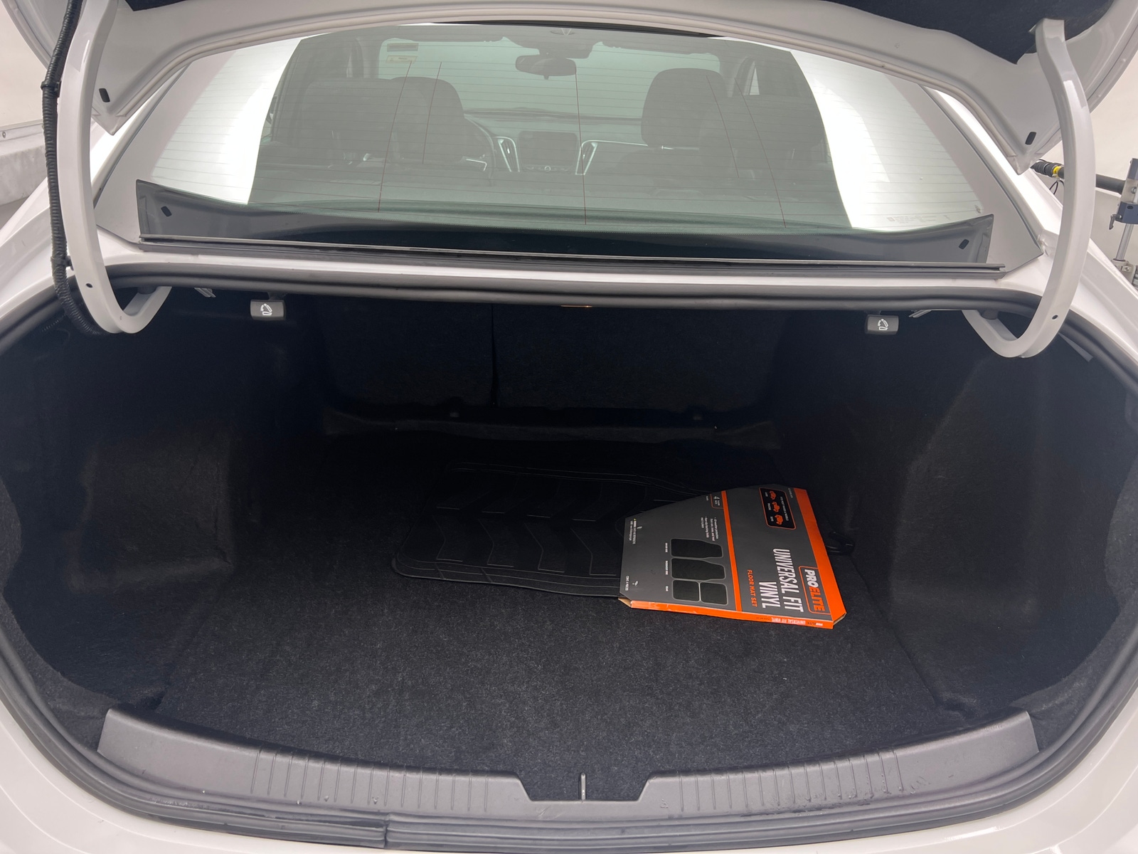 Thumbnail: 2024 Chevrolet Malibu - 7