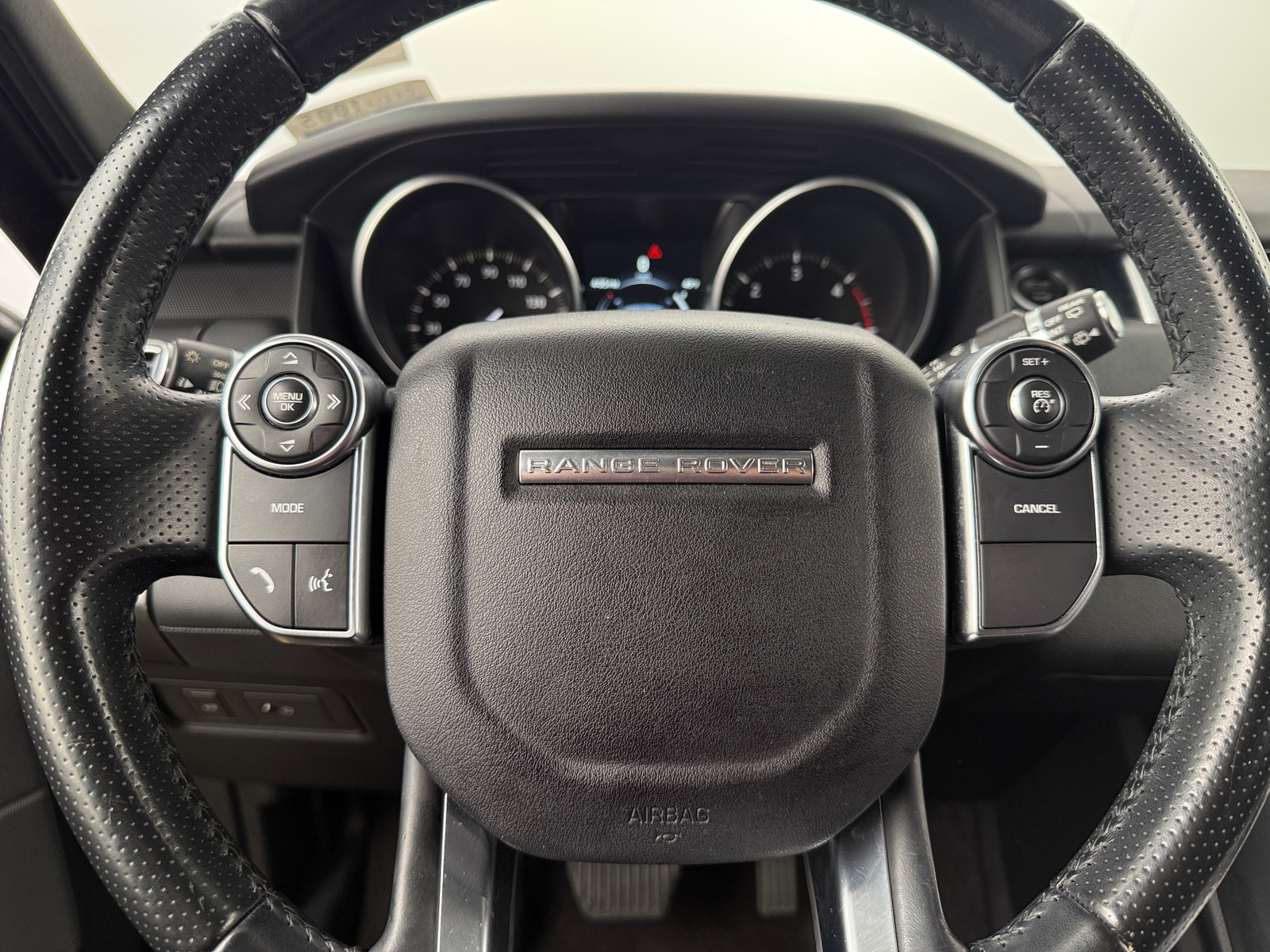 Thumbnail: 2016 Land Rover Range Rover Sport - 4