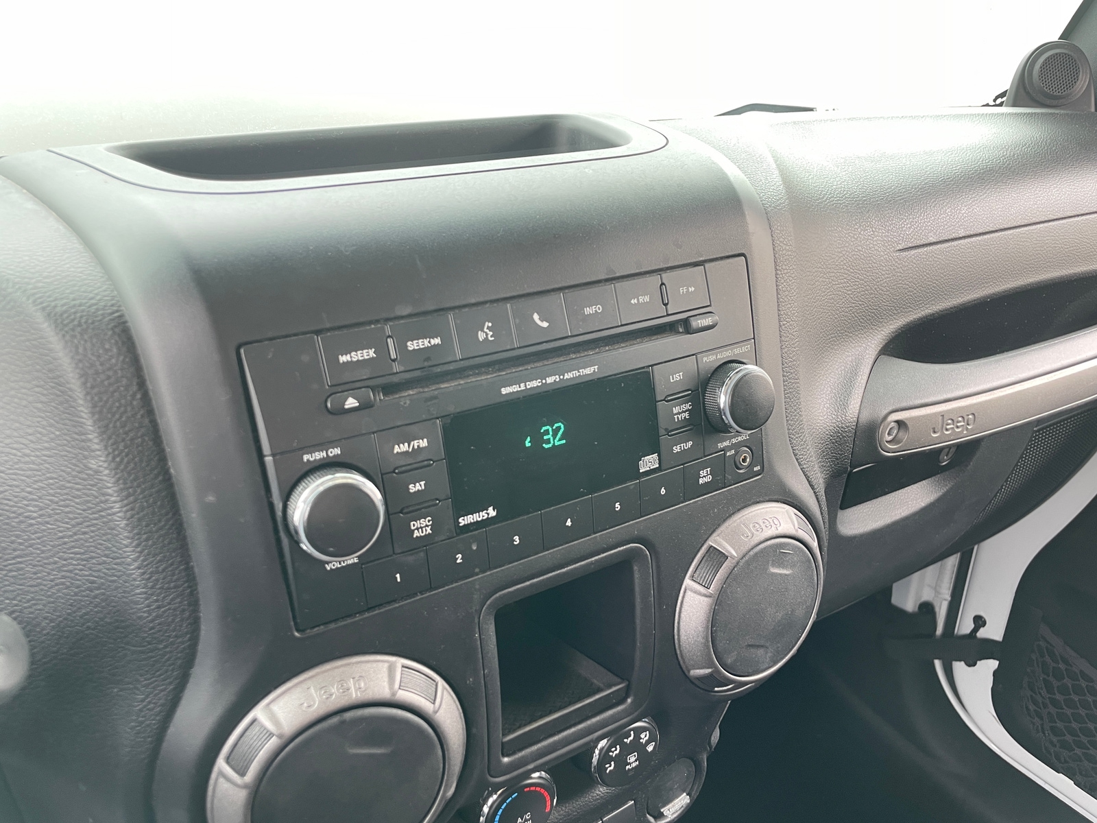 Thumbnail: 2014 Jeep Wrangler - 3