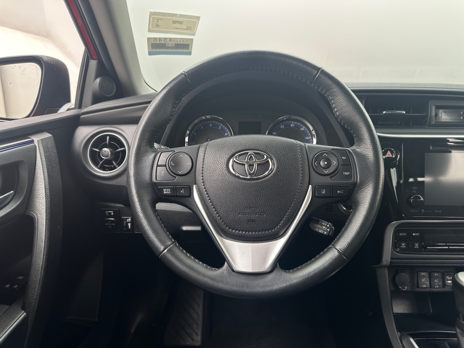 Thumbnail: 2017 Toyota Corolla - 4