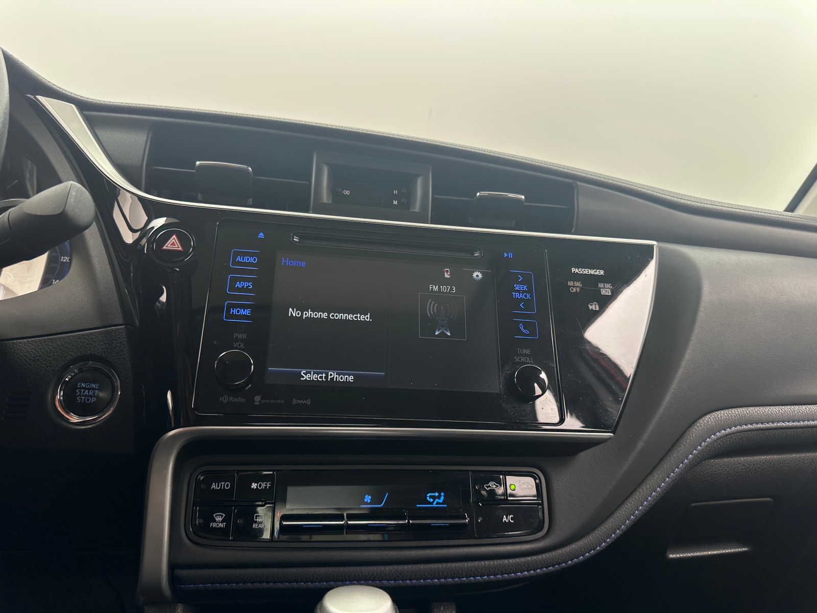 Thumbnail: 2017 Toyota Corolla - 3