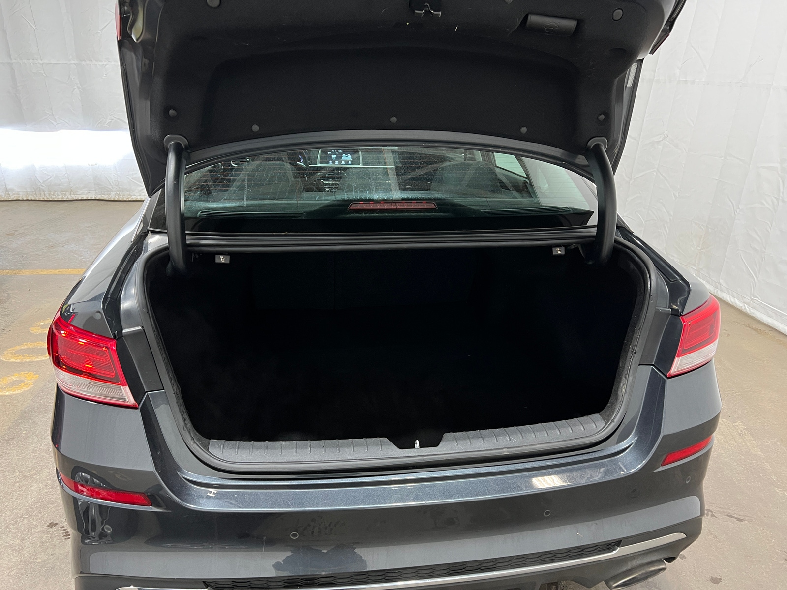 Thumbnail: 2020 Kia Optima - 7