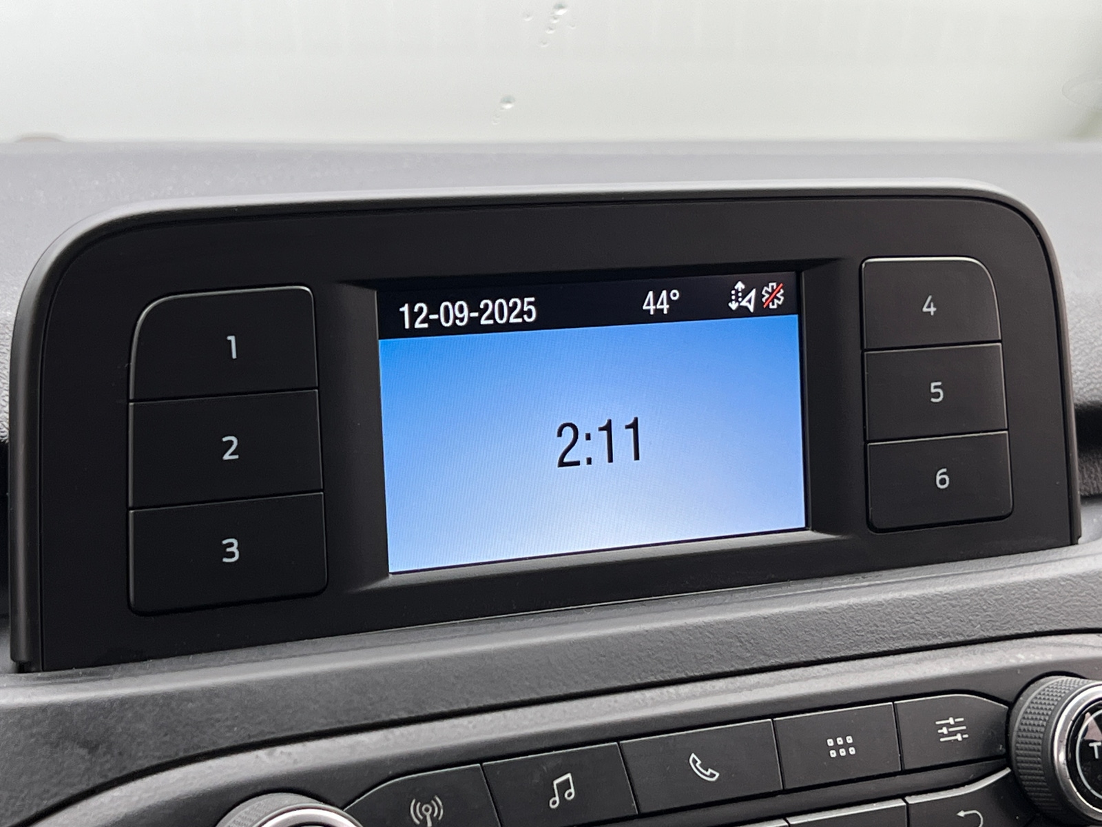 Thumbnail: 2021 Ford Escape - 4