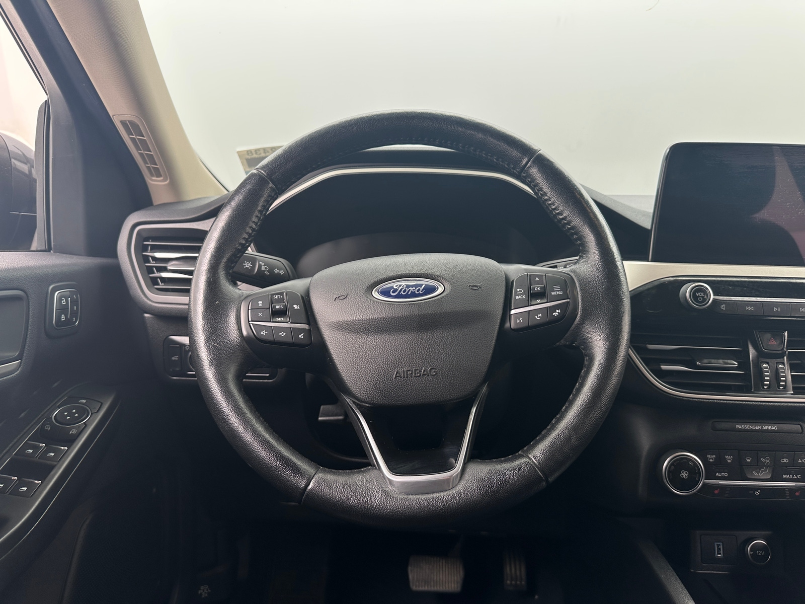 Thumbnail: 2020 Ford Escape - 4