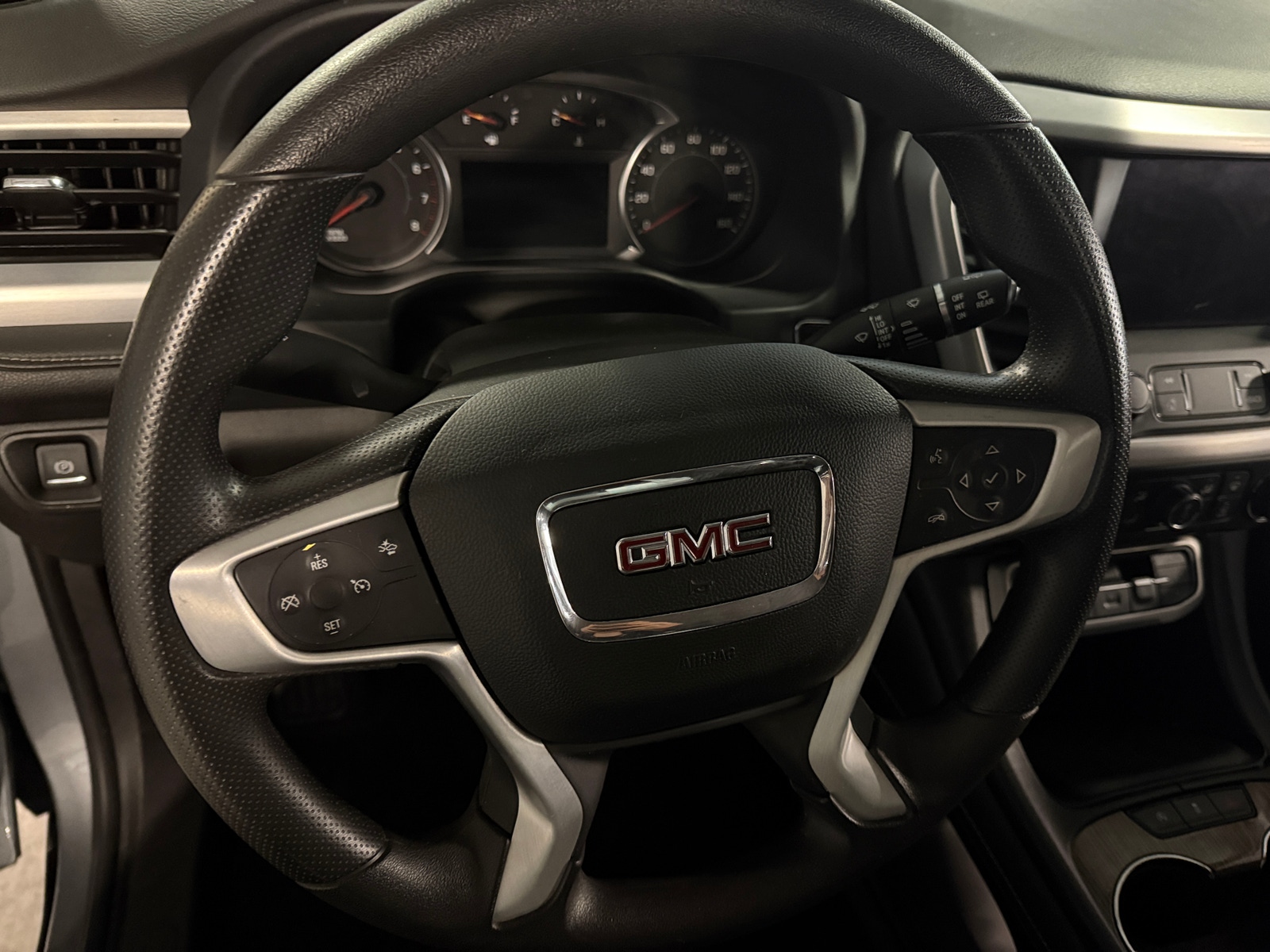 Thumbnail: 2023 GMC Acadia - 5